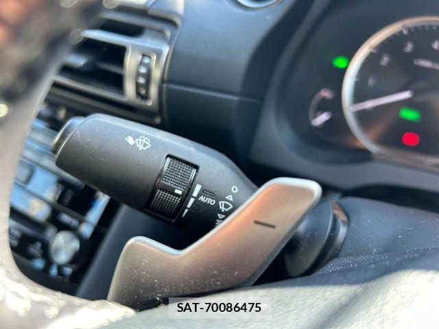 Lexus IS 2023-02 2962861-21