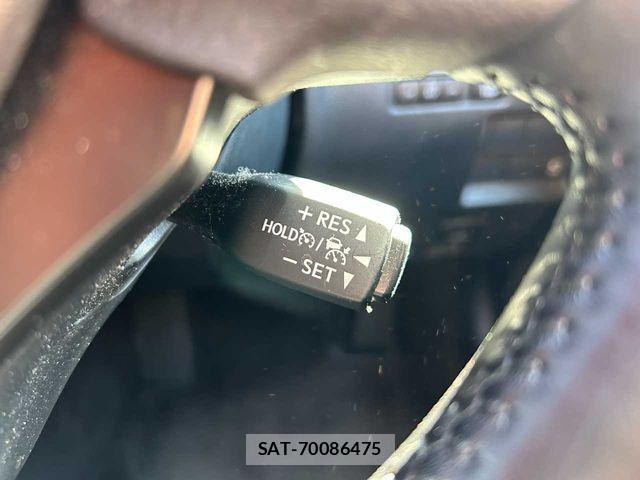 Lexus IS 2023-02 2962861-23