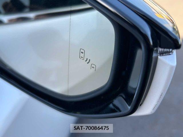 Lexus IS 2023-02 2962861-26