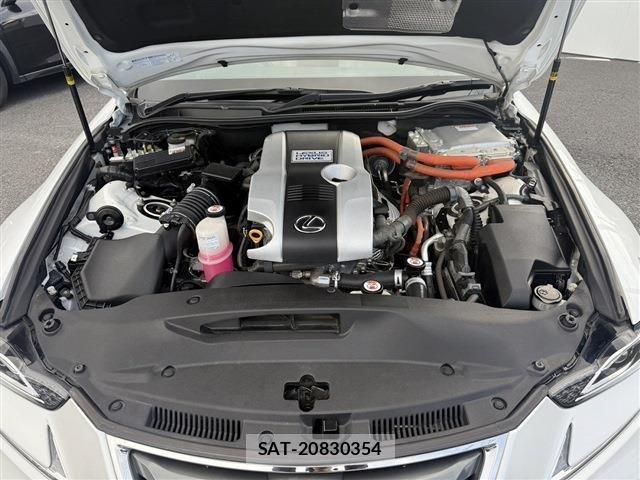 Lexus IS 2016-12 2962880-18