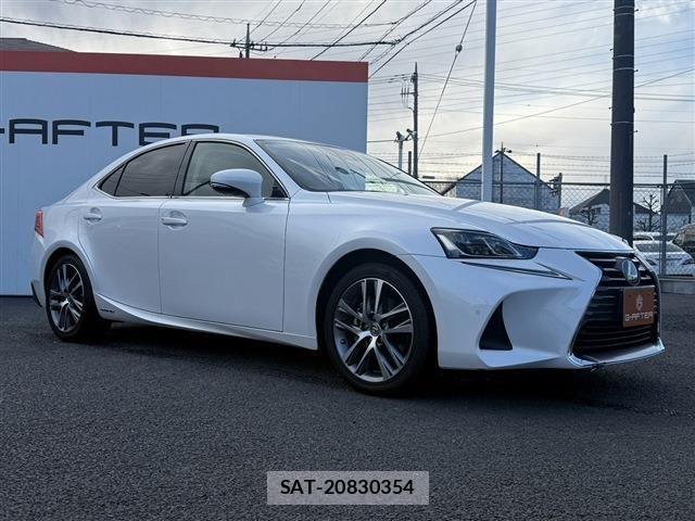 Lexus IS 2016-12 2962880-19