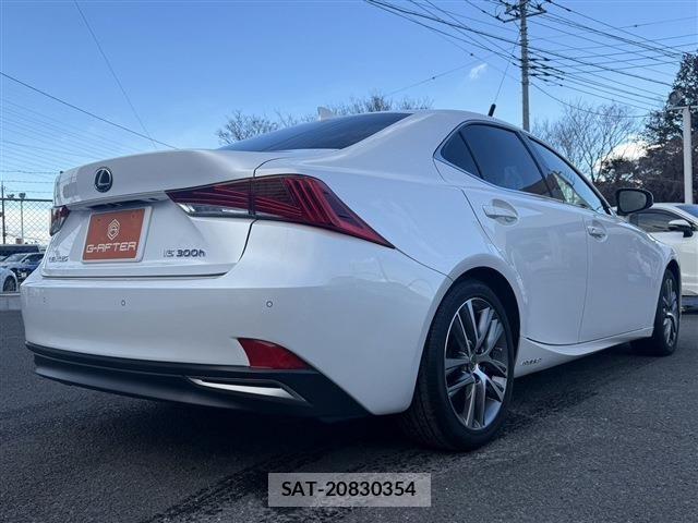 Lexus IS 2016-12 2962880-20