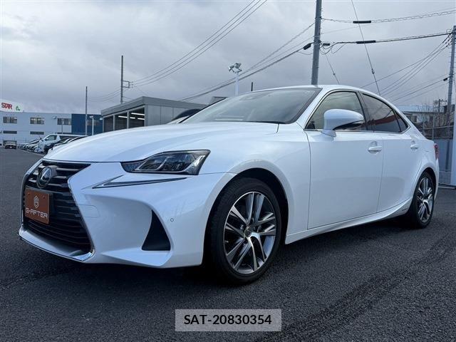Lexus IS 2016-12 2962880-22