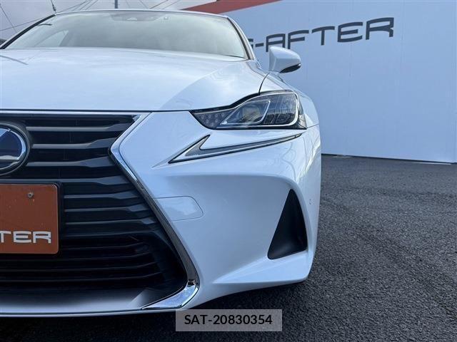 Lexus IS 2016-12 2962880-23