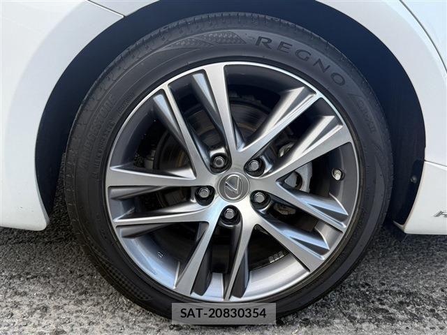 Lexus IS 2016-12 2962880-27
