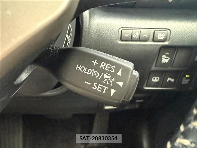 Lexus IS 2016-12 2962880-5