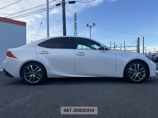 Lexus IS 2016-12 2962880-7