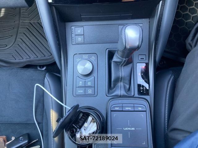 Lexus IS 2023-01 3066377-17