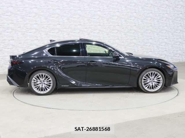 Lexus IS 2020-12 3674506-12
