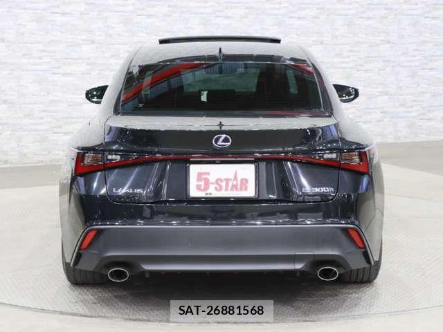 Lexus IS 2020-12 3674506-13