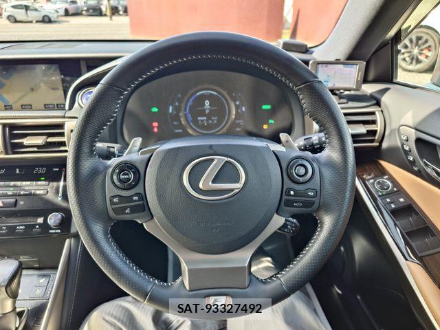 Lexus IS 2013-09 3934665-12
