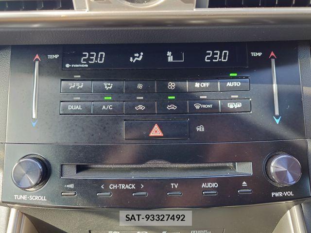Lexus IS 2013-09 3934665-16