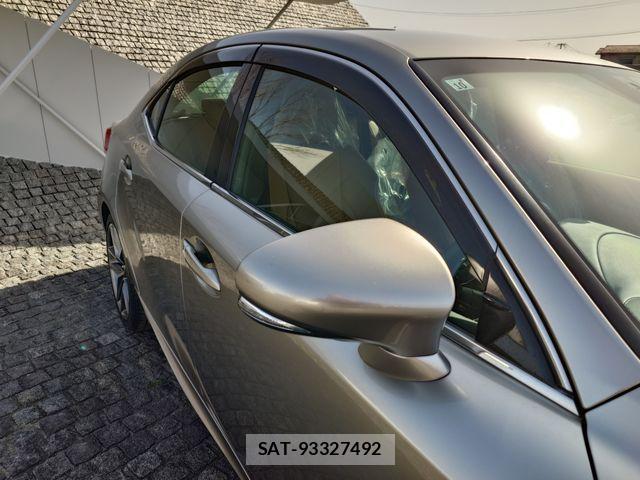 Lexus IS 2013-09 3934665-4