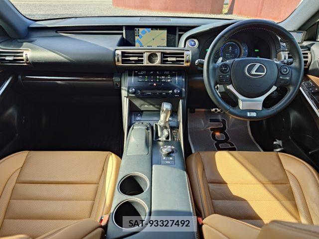 Lexus IS 2013-09 3934665-8