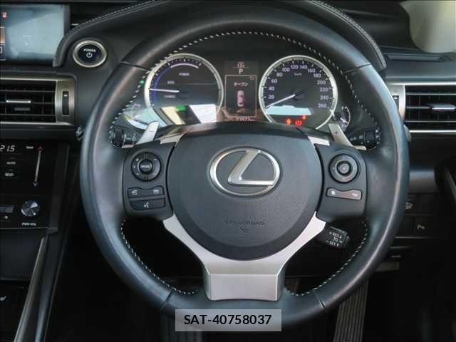 Lexus IS 2013-05 4595440-9
