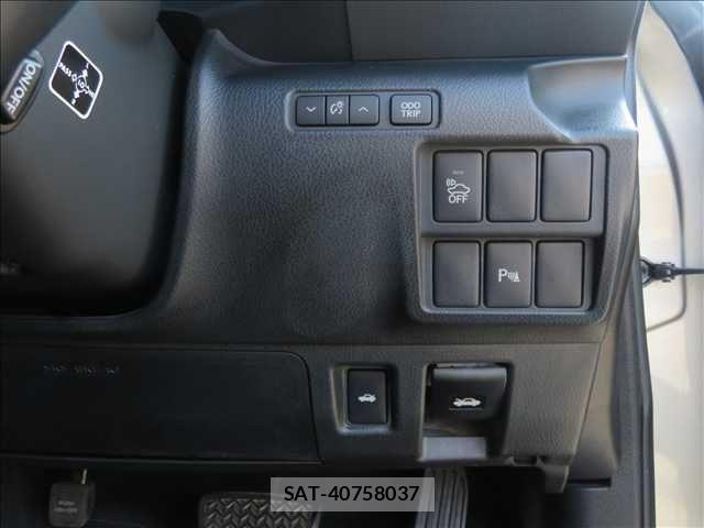 Lexus IS 2013-05 4595440-13