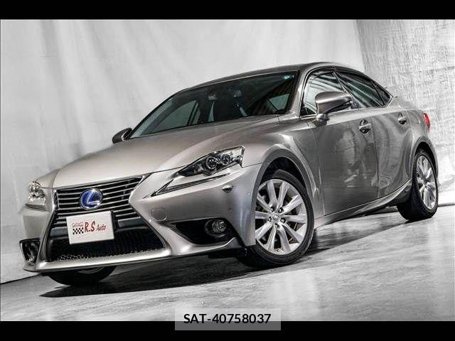 Lexus IS 2013-05 4595440-2