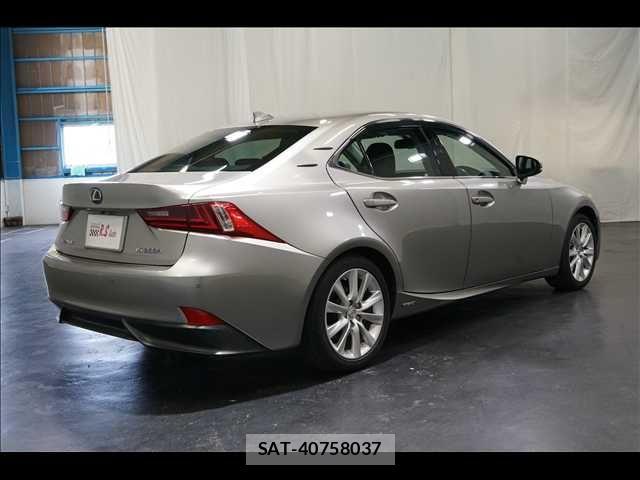 Lexus IS 2013-05 4595440-8
