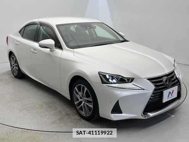 Lexus IS 2018-03 4595430-15