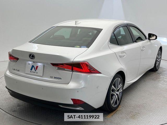 Lexus IS 2018-03 4595430-16