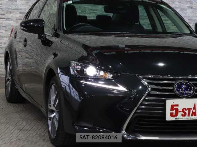 Lexus IS 2017-04 4964245-14