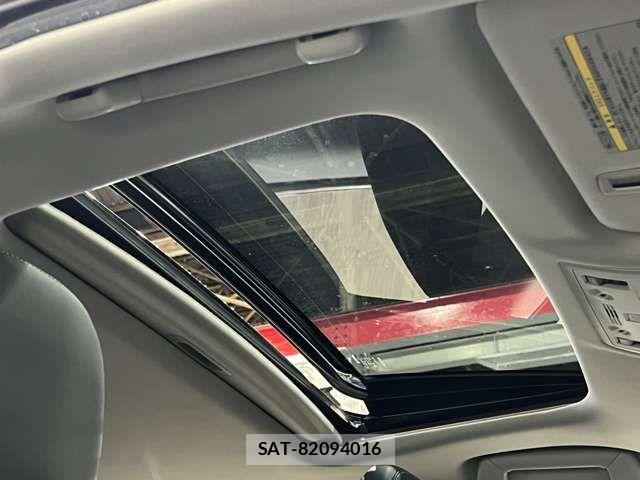 Lexus IS 2017-04 4964245-7