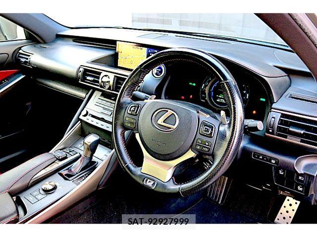 Lexus IS 2018-10 4964232-18