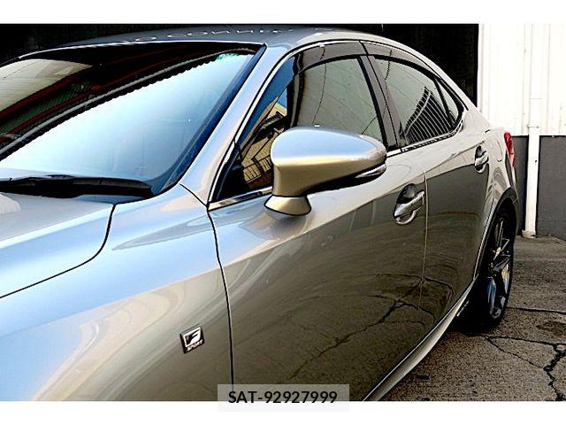 Lexus IS 2018-10 4964232-4