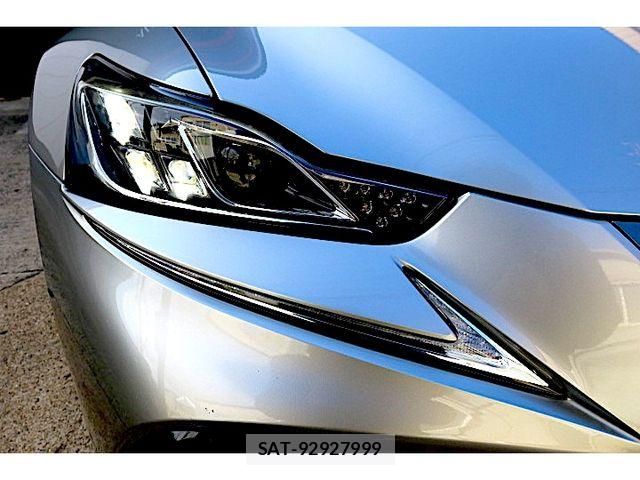 Lexus IS 2018-10 4964232-7