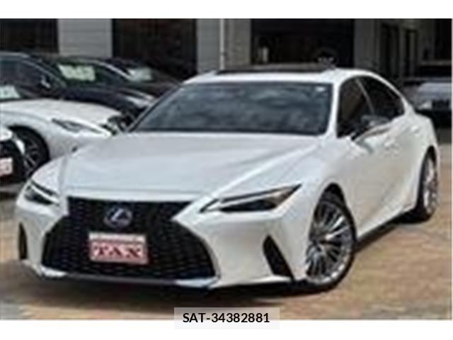 Lexus IS 2021-07 5870852-0
