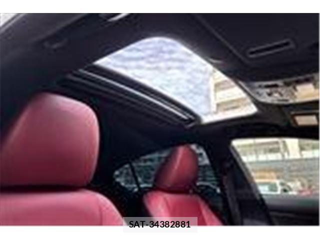 Lexus IS 2021-07 5870852-10