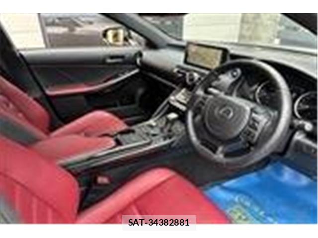 Lexus IS 2021-07 5870852-13