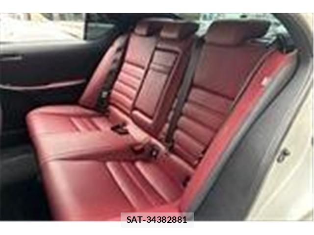 Lexus IS 2021-07 5870852-18