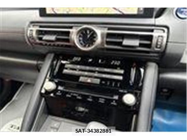Lexus IS 2021-07 5870852-23
