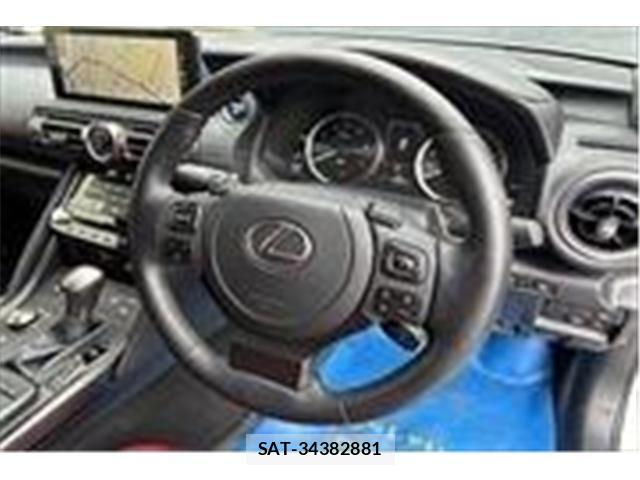 Lexus IS 2021-07 5870852-27