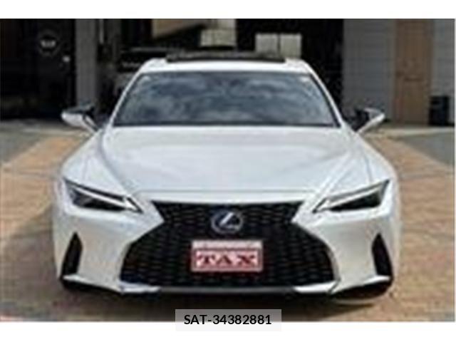 Lexus IS 2021-07 5870852-2