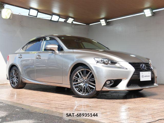 Lexus IS 2016-06 5870874-0