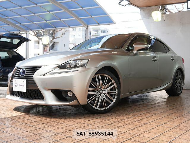 Lexus IS 2016-06 5870874-19
