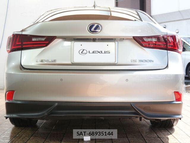 Lexus IS 2016-06 5870874-8