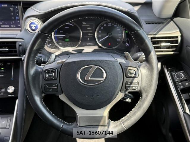 Lexus IS 2017-06 5870862-17