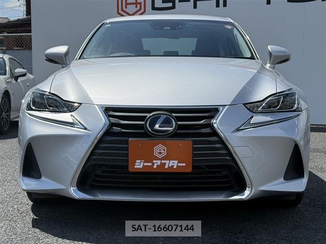 Lexus IS 2017-06 5870862-7