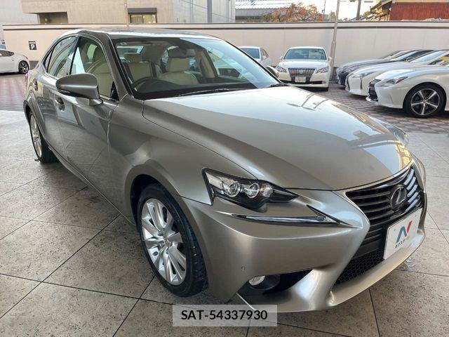 Lexus IS 2013-08 5870860-16