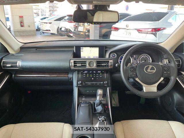 Lexus IS 2013-08 5870860-1