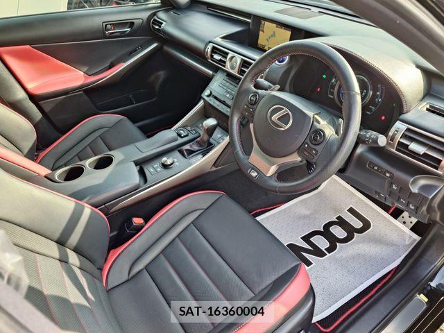Lexus IS 2015-05 5870856-10