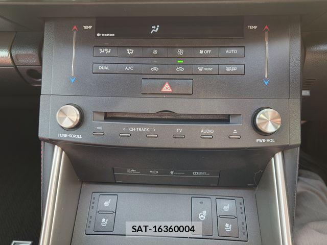 Lexus IS 2015-05 5870856-16