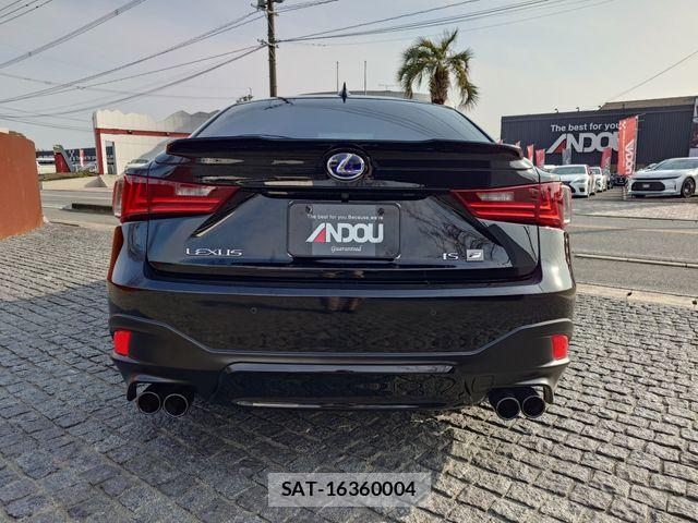 Lexus IS 2015-05 5870856-6