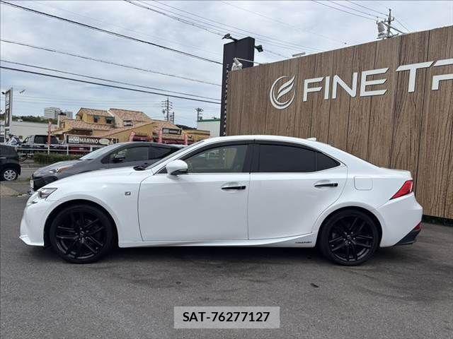 Lexus IS 2015-06 6011530-21