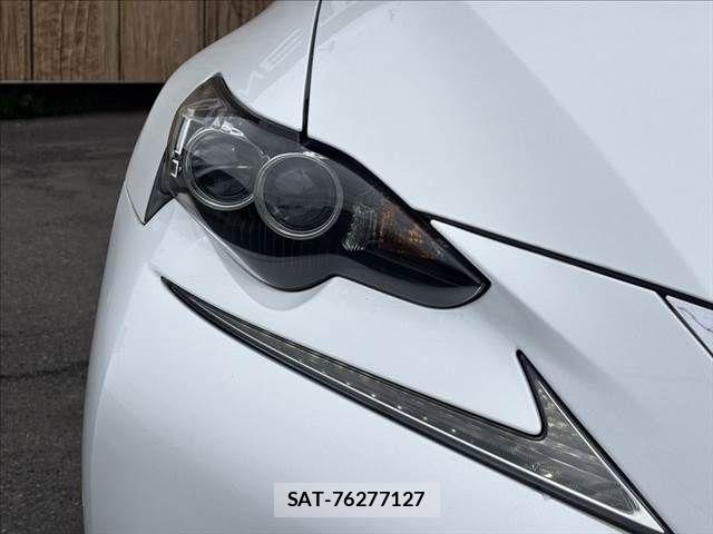 Lexus IS 2015-06 6011530-23