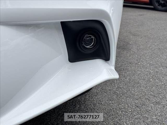 Lexus IS 2015-06 6011530-24