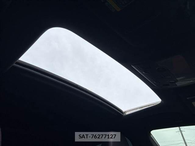 Lexus IS 2015-06 6011530-5